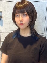 ヘアリゾート粋 新宿三丁目本店 ウルフレイヤー/ミディアム/インナーカラーブルー