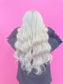 ロサ ファイブヘアー(Rosa..5Hair) 目立つこと間違いなし!ハイトーンホワイト!