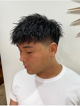 メゾンフォーメン 心斎橋店(Maison for men) テーパーフェード フレンチクロップ ツイストパーマ