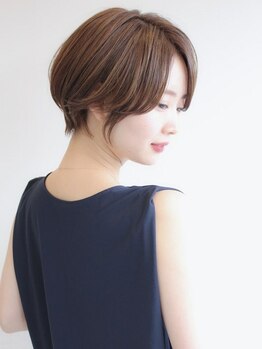 同世代だからこそ髪のお悩みを解決！白髪を隠すだけでなく、お悩みに合わせたオリジナルカラーをご提案。