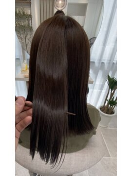 アラナ 薬院(alana) 髪質改善ストレート《乾かすだけでキマる》