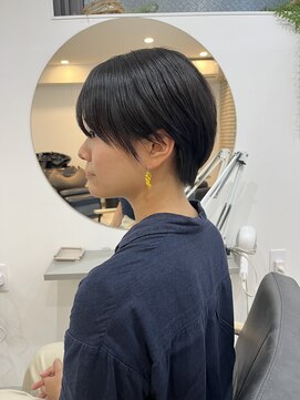 メモリーズ 銀座(Memories) ハンサムめな耳掛けショート◎