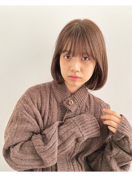 トレス(TRESS) 内巻きボブ　レイヤーボブ　ミニボブ　シアーカラー