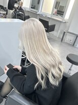 シェイロ(Cielro)&nbsp;ホワイトブロンド☆こなれミディアンブレラカラー