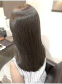 【Dans Dix ans】ヘルシーなのに色っぽいを引き出すツヤカラー