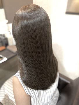 ダンディゾン ブルー 神楽坂(Dans Dix ans bleu) 【Dans Dix ans】ヘルシーなのに色っぽいを引き出すツヤカラー