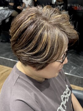 ハピネス クローバー 八木店(Happiness CLOVER) 大人の美しいグレイヘア脱白髪染め30代40代50代60代