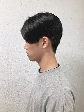 ジェナ(Jena) メンズ前下がりセンターパートツーブロックショート