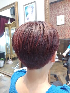 オシャレなショートヘアレッド