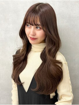 ディスイズ(thisis) 大きいカールが可愛い巻き髪スタイル