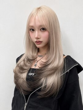 モニカ(MONIQA) ホワイトベージュ×ブラウンの裾カラー