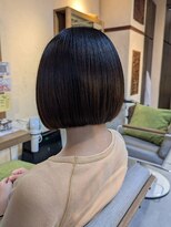 ヘアリゾート粋 ウナム 新宿東口店(enam)&nbsp;ダークブラウン/艶髪/ショートボブ/ストレート