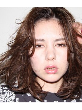 グレープバイン(GRAPEVINES) ラフパーマ／ウェーブヘア