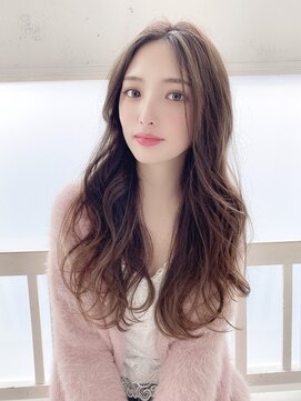 ソワリー 栄(THOiRY) 小顔カットが得意なスタイリストby坂元