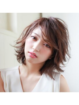 ハッチヘアー(Hacchi hair) ゆるミディアムレイヤー