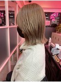 【ブリーチカラー】王道ベージュカラー　切りっぱなしボブ