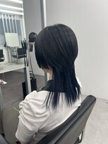 キバ(kva) ▽□□▽ウルフカット