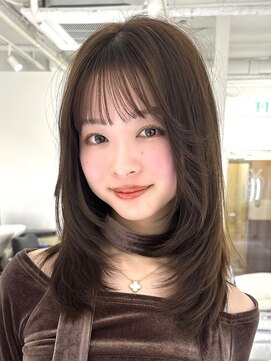 シエロビューティー(CIELO beauty) ハイライトカラーミルクティーベージュレイヤーカット