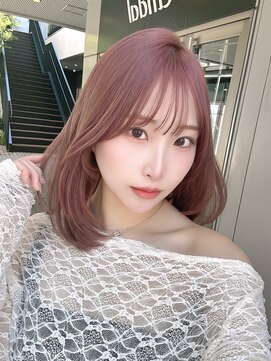 クム(kumu) ミディアム/顔周りおくれ毛/韓国レイヤー/20代/30代/名古屋/栄