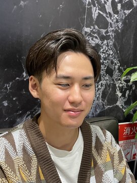 ヨシザワインク プレミアム 横浜 桜木町店(YOSHIZAWA Inc. PREMIUM) メンズツーブロック刈り上げアップバングスタイル