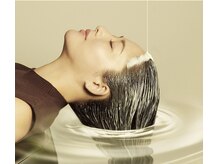 頭皮環境を整え疲れを癒す極上ヘッドスパで美髪の土台をつくる