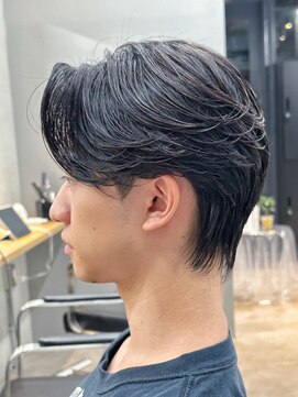 トゥイン 八王子(TWIN) メンズリバースセンターパートニュアンスパーマブルーブラック