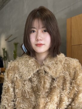 ウェウェ(wewe) レイヤーボブ／ベージュカラー／西宮