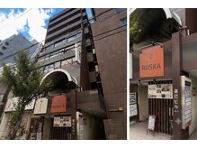 ロア 江坂(LOA)の雰囲気（キミビル5階になります。奥のエレベーターをご利用下さい）