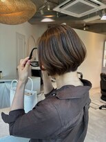 ロエ 平尾山荘(loe)&nbsp;白髪ぼかしハイライト×ショートボブ