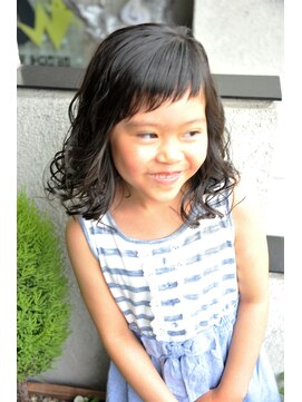 ルーナヘアー(LUNA hair) 『京都ルーナ』オン眉アシメキッズ【草木真一郎】