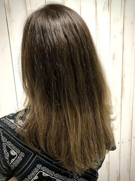 アンプリュス リアン(1+ Unplus lien) グラデーションアッシュカラー/亀戸/錦糸町/平井