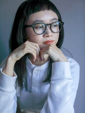 ジョニー ワンノート(Johnny Onenote) オン眉×ハッシュカット