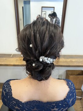 ジューム(Jeum) 【上品かわいい!】ゆるふわシニヨン*