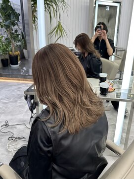 エヴァン(HEVIN) ミルクティーベージュ×レイヤー