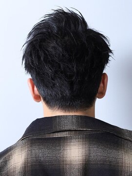 リップス 大宮(LIPPS) 横顔も決まるツイストシェイドショート