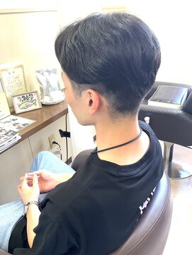 コアフィールフィス(COIFFURE fils) 【見附　今町】ツーブロックセンターパート