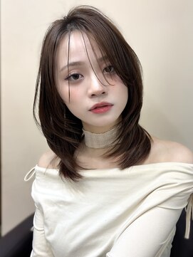 アリスバイアフロート 自由が丘(ALICe by AFLOAT) >>ミディアムレイヤーをストレートアイロンでスタイリング♪