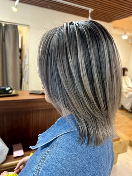 ブリッツ レボ(BLITZ-REVO) 着物ヘア/ダークアッシュ/ミディアムレイヤーカット/柏駅