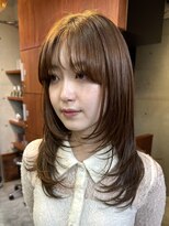 ナループロアポンテ(Nalu pu loa PONTE)&nbsp;ミディアムレイヤー海外風レイヤーハッシュカットベージュカラー