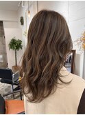 ハンサムショートレイヤーカットミルクティーベージュハイトーン