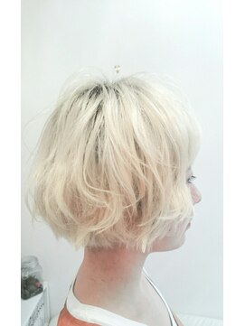 トムキャット(TOM CAT) 【新宿TOMCAT】サロンスタイル(ＮＡＴＵＧＡＳＵＫＩ)