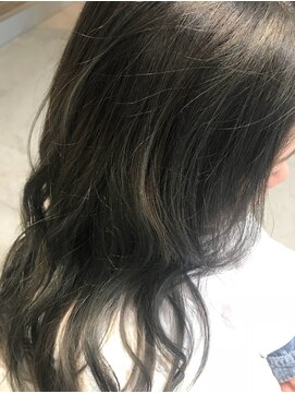 ミューテ(Mu te) 外国人風★グレーアッシュ×ハイライト