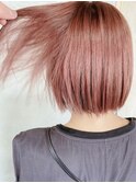 ピンクベージュの切りっぱなしボブ 10代/20代/30代