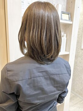 キャアリー(Caary) 福山市美容室Caary ナチュラルストレート Aラインシルエットロブ