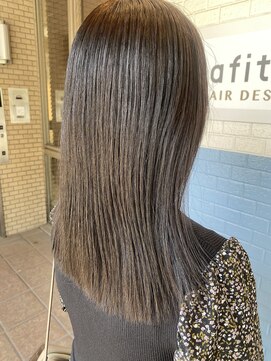 ラフィット 下大利店(lafit) 大人ベージュ/ lafit style @avlon0805
