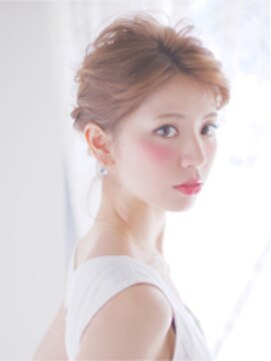 オジコロジ(ojiko.roji) ☆月曜営業☆ojiko.ゆるふわ大人可愛い編み込みアップ