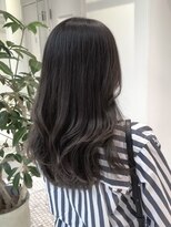 ザックギンザ(ZACC ginza)&nbsp;ダークオリーブカラー/ふんわりレイヤーカット