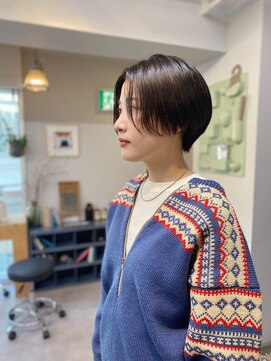 アンドチル 渋谷(AND CHILL) センターパート/ハンサムショート/グレーパール　渋谷