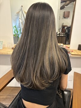 ゼンドットカラスマ(Zen.karasuma) ロングレイヤー