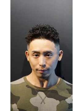 銀座 シノ 本店(shino) <理容室>メンズ　フェード　パーマ　ショートパーマ　顔剃り